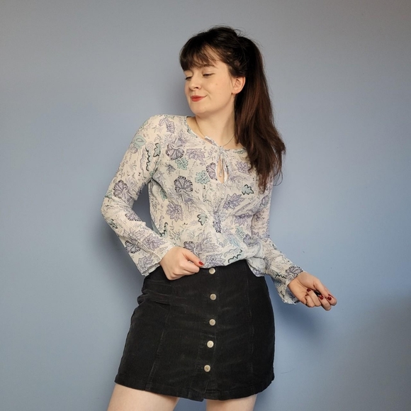 Vintage Blue floral pattern mesh top - Picture 5 of 8